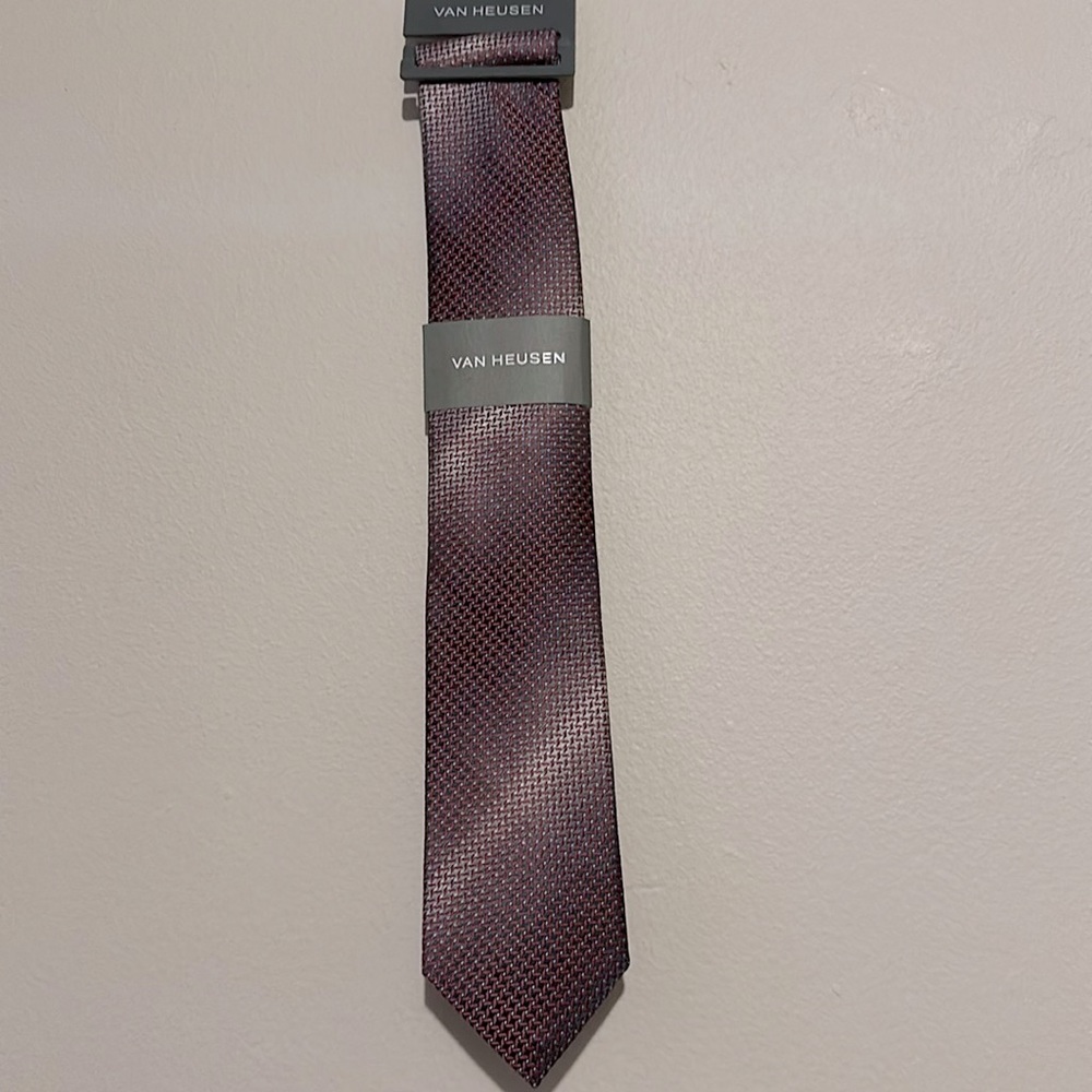 NWT VAN HEUSEN ROSE COLORED TIE